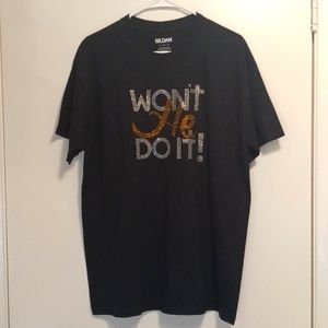 Gildan Large Black Graphic T-shirt